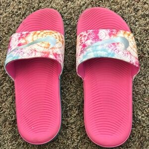 Nike Women's Pink and Multicolor Sandals
